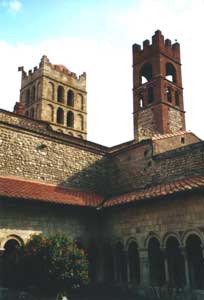 clochers vus du cloître