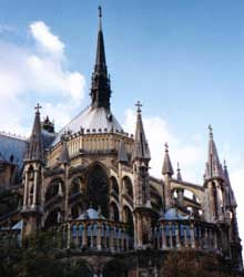 Arc boutant de la cathédrale gothique