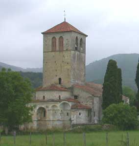 chevet de loin